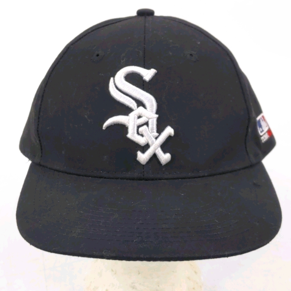 Chicago White Sox MLB Baseball Black Strapback Hat Cap